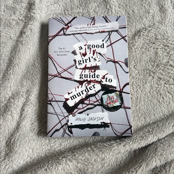 A Good Girl's Guide to Murder Book - Picture 1 of 1